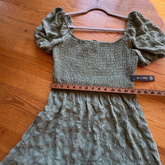 Dress Green Textured Dress - Picture 8 of 9